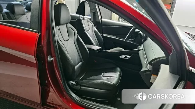 Hyundai The New Avante Hybrid (CN7) 2023 Красный из Кореи, фото 3