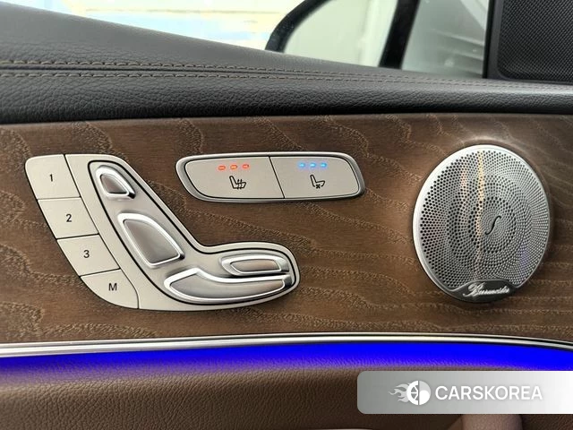 Mercedes-Benz E-Class W213 2021 Белый из Кореи, фото 3