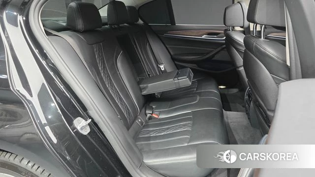 BMW 5 Series (G30) 2018 Черный из Кореи, фото 3