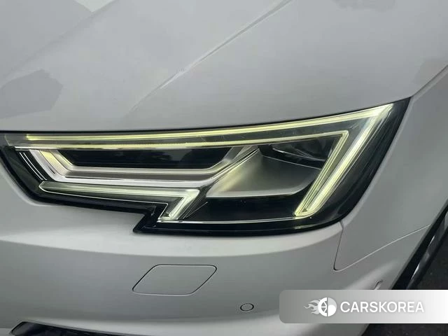 Audi A4L 2019 Белый из Китая, фото 3