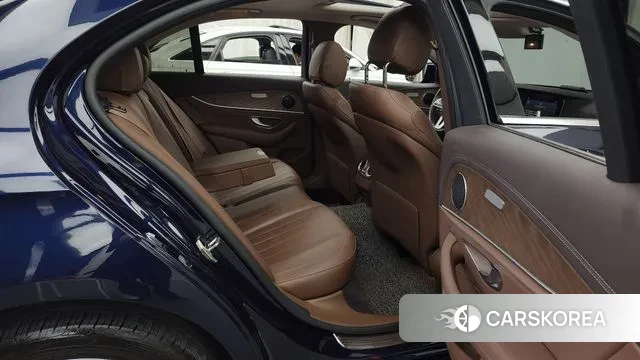 Mercedes-Benz E-Class W213 2019 Синий из Кореи, фото 3