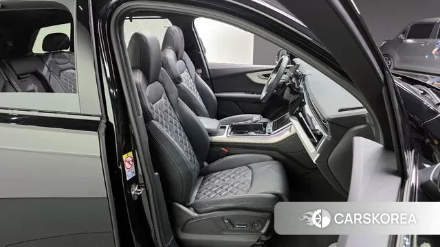 Audi Q7 (4M) 2023 Черный из Кореи, фото 3