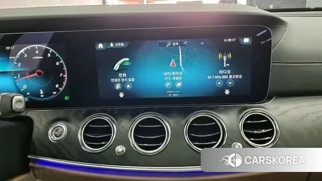 Mercedes-Benz E-Class W213 2023 Серебристо-серый из Кореи, фото 3