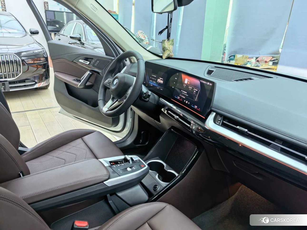 BMW iX1 2025 Белый из Китая, фото 3