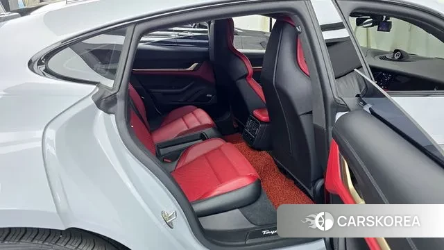 Porsche Taycan 2022 Серебристо-серый из Кореи, фото 3