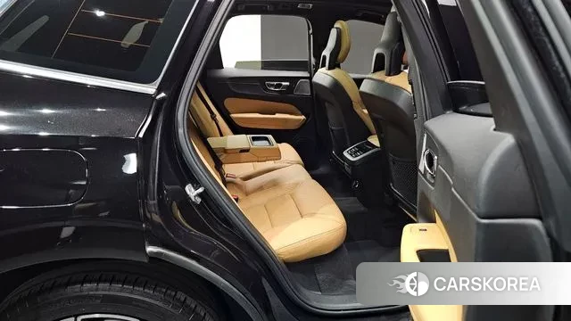Volvo XC60 second Generation 2018 Черный из Кореи, фото 3