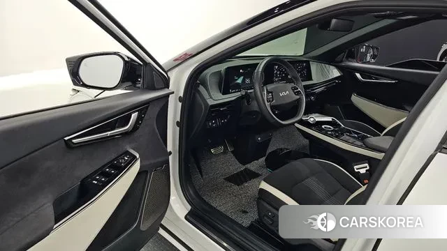 Kia EV6 2023 Белый из Кореи, фото 3