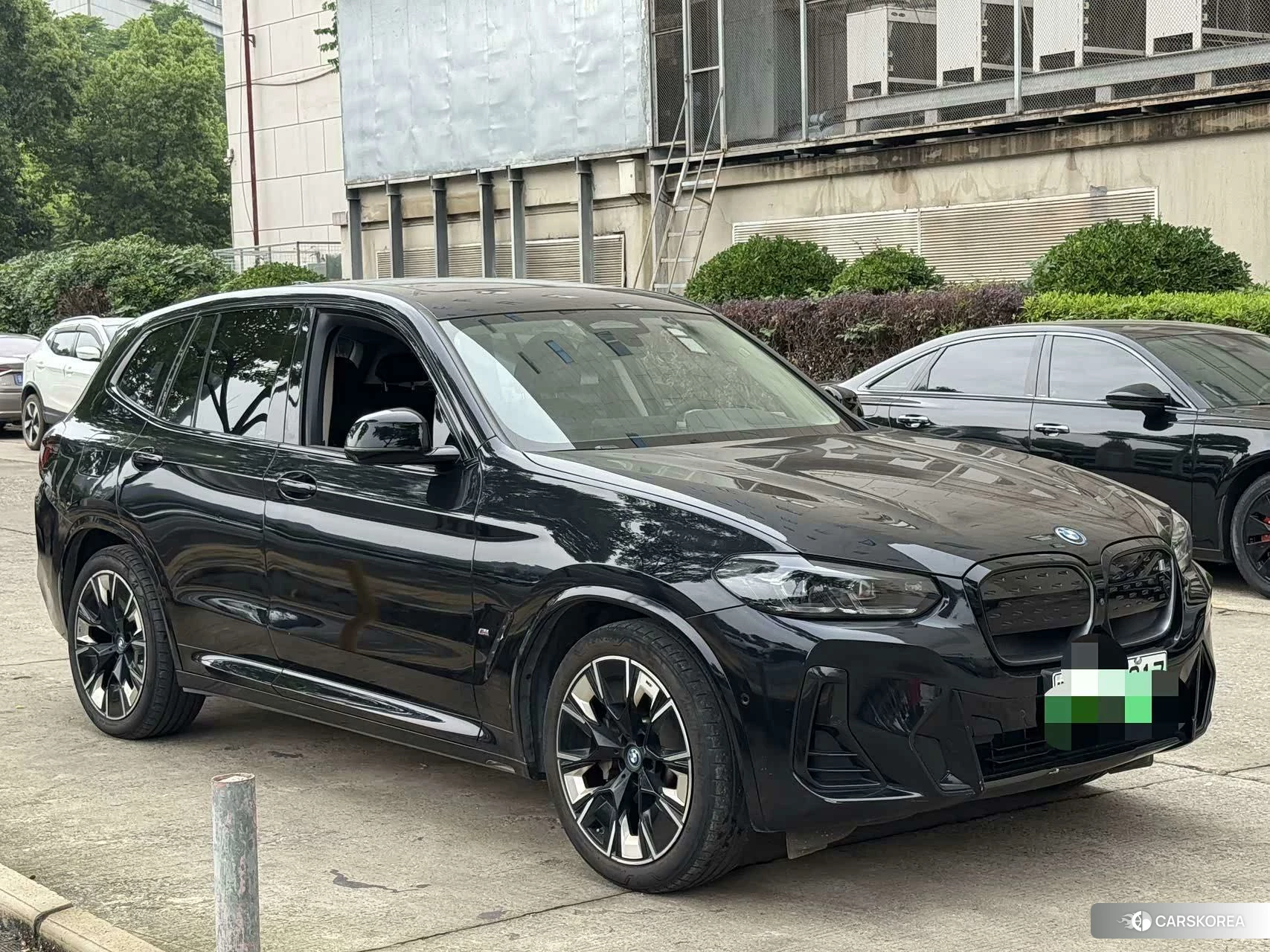 BMW iX3 2023 Черный из Китая, фото 2