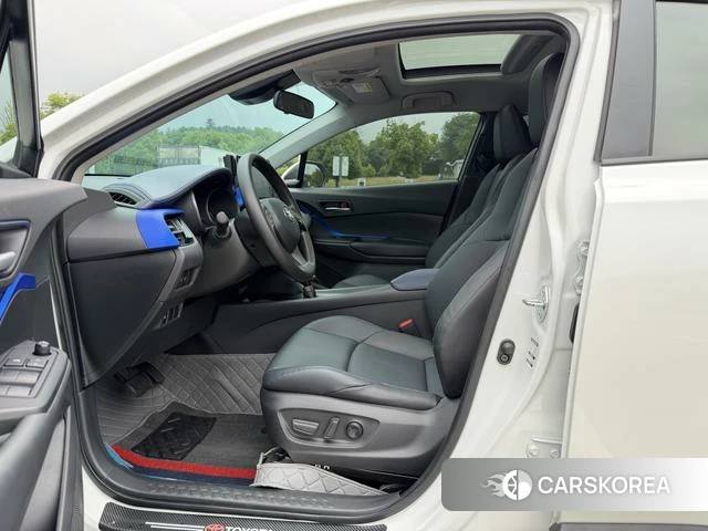 Toyota C-HR 2023 Белый из Китая, фото 3