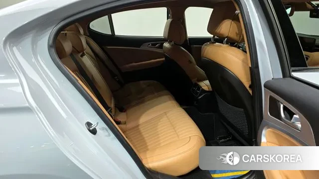 Genesis The New G70 2022 Светло-серебряный цвет из Кореи, фото 3