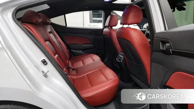 Hyundai Avante AD 2018 Белый из Кореи, фото 3