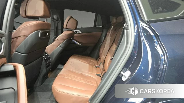 BMW X6 (G06) 2025 Черный из Кореи, фото 3