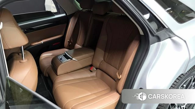 Hyundai Grandeur Hybrid (GN7) 2023 Серебряный из Кореи, фото 3