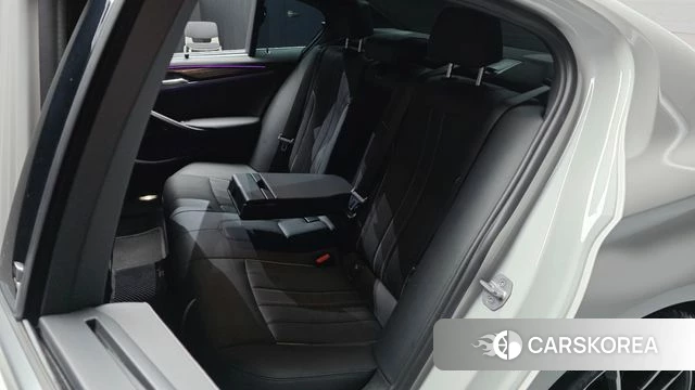 BMW 5 Series (G30) 2022 Белый из Кореи, фото 3