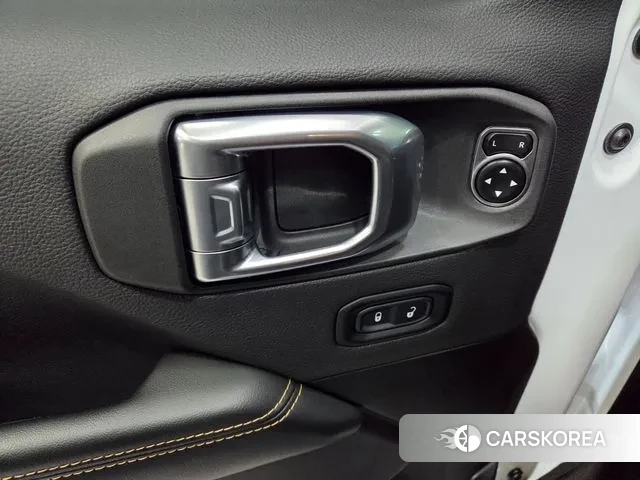 Jeep Wrangler (JL) 2024 Белый из Кореи, фото 3