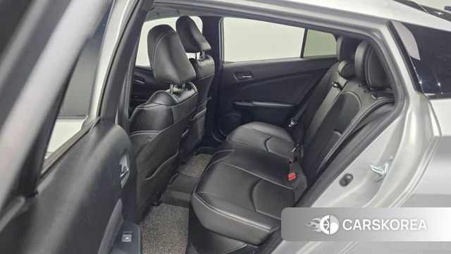 Toyota Prius 4th Generation 2018 Серебристо-серый из Кореи, фото 3