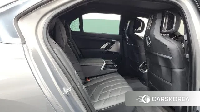 BMW 7 Series (G70) 2025 Серый из Кореи, фото 3