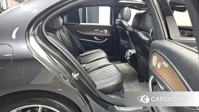 Mercedes-Benz E-Class W213 2022 Серый из Кореи, фото 3