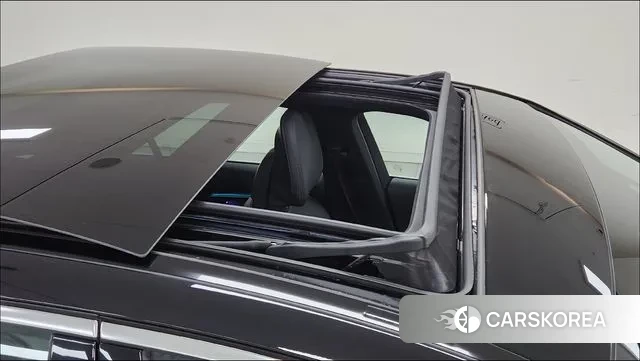 Mercedes-Benz C-Class W206 2025 Черный из Кореи, фото 3