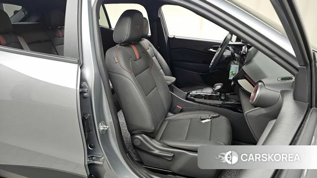 Chevrolet (GM Daewoo) Trax Crossover 2023 Серый из Кореи, фото 3