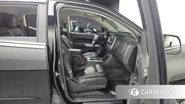 Chevrolet (GM Daewoo) Real New Colorado 2021 Черный из Кореи, фото 3