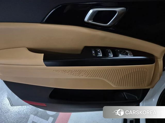 Kia Carnival 4th generation 2023 Белый из Кореи, фото 3