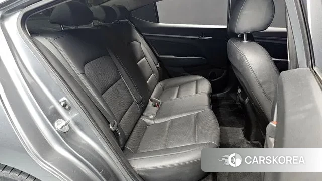 Hyundai Avante AD 2018 Серый из Кореи, фото 3