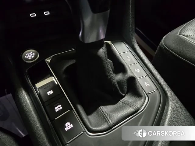 Volkswagen Tiguan Allspace 2022 Белый из Кореи, фото 3