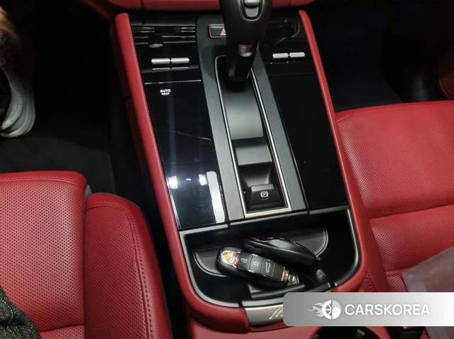 Porsche Macan 2024 Серебристо-серый из Кореи, фото 3