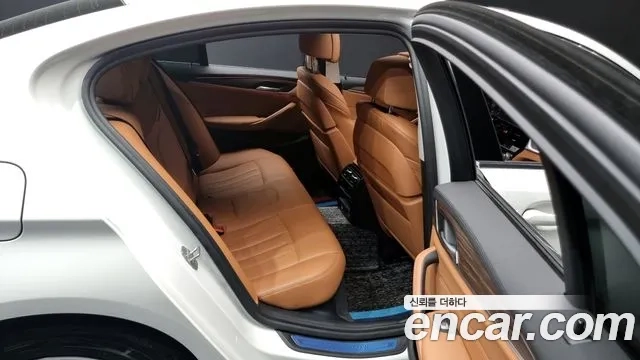 BMW 5 Series (G30) 2019 Белый из Кореи, фото 3