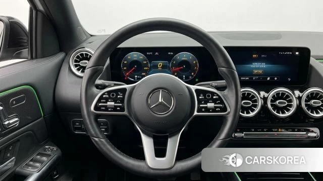Mercedes-Benz GLA - Class H247 2021 Белый из Кореи, фото 3