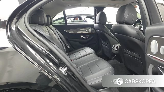 Mercedes-Benz E-Class W213 2019 Черный из Кореи, фото 3