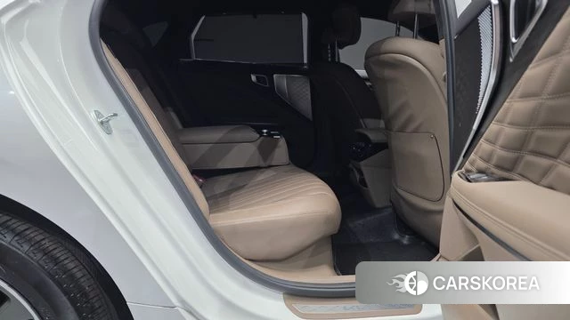 Kia K8 Hybrid 2023 Белый из Кореи, фото 3