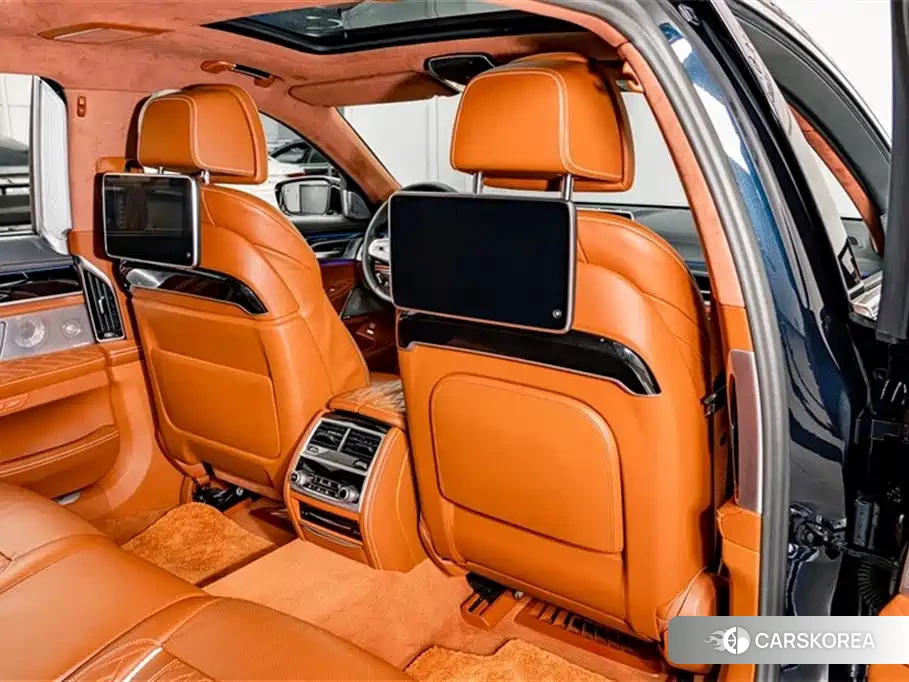 BMW 7 series 2023 Черный из Китая, фото 3