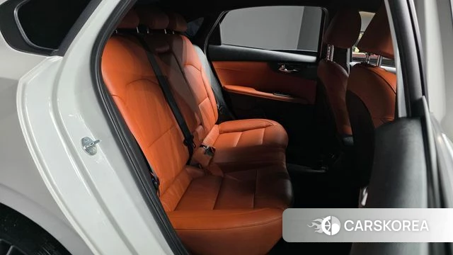 Kia The New K3 2nd generation 2023 Белый из Кореи, фото 3