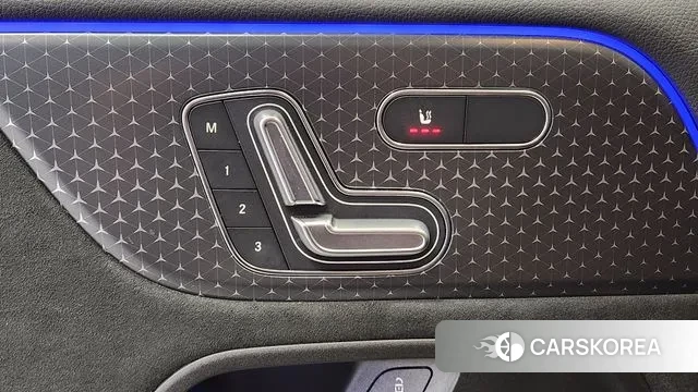 Mercedes-Benz GLB-Class X247 2024 Серебристо-серый из Кореи, фото 3