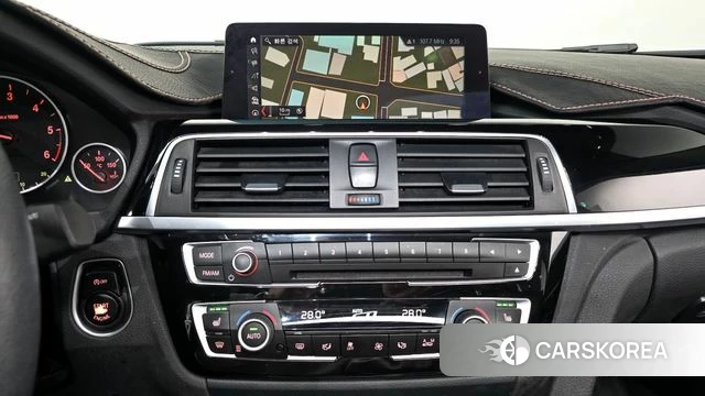 BMW 3 Series (F30) 2018 Белый из Кореи, фото 3