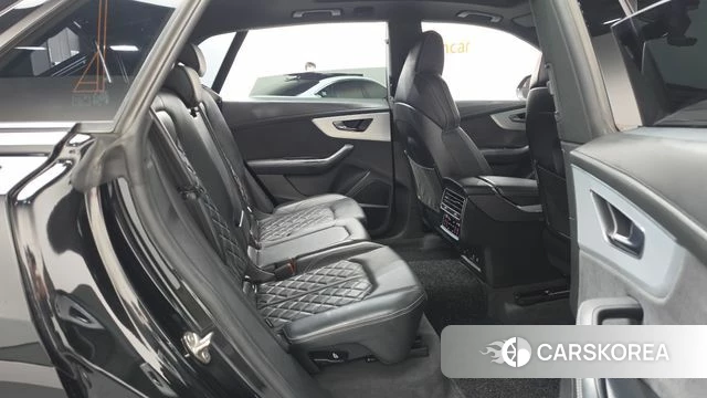Audi Q8 (4M) 2023 Черный из Кореи, фото 3