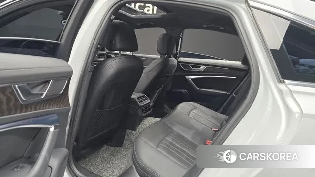 Audi A6 (C8) 2021 Белый из Кореи, фото 3