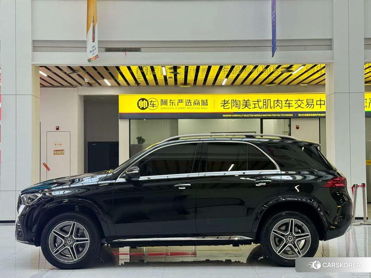 Mercedes-Benz GLE (import) 2023 Черный из Китая, фото 3