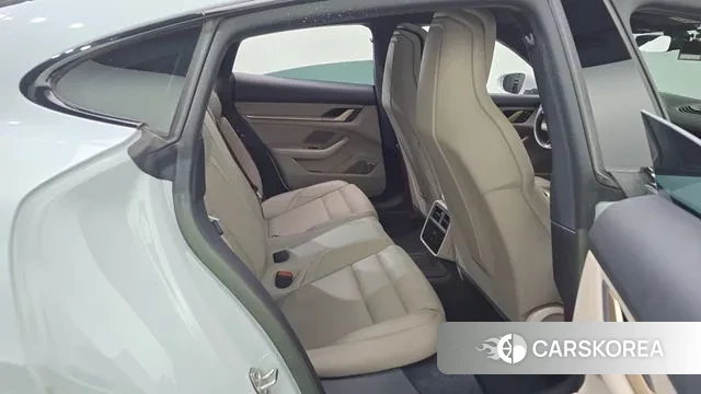 Porsche Taycan 2023 Белый из Кореи, фото 3