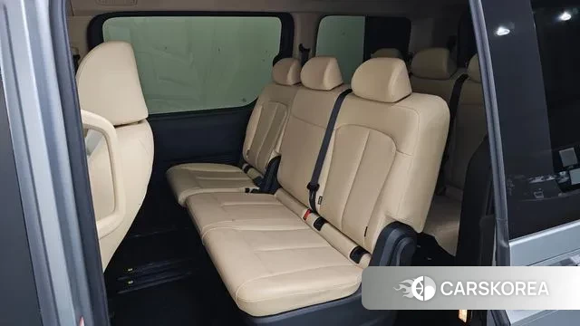 Hyundai Staria 2022 Серебряный из Кореи, фото 3