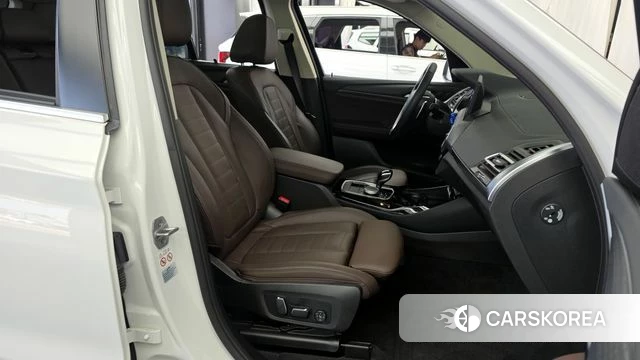 BMW X3 (G01) 2024 Белый из Кореи, фото 3