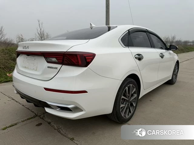Kia K3 2021 Белый из Китая, фото 3