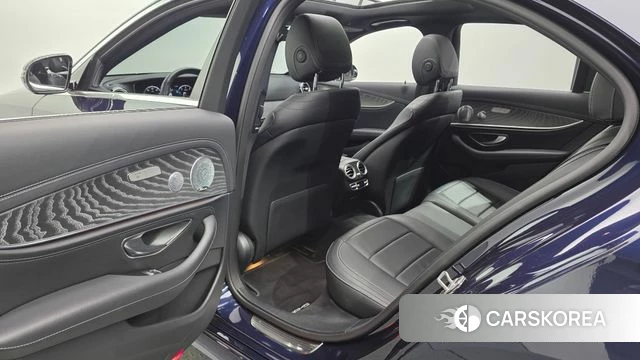 Mercedes-Benz E-Class W213 2021 Синий из Кореи, фото 3