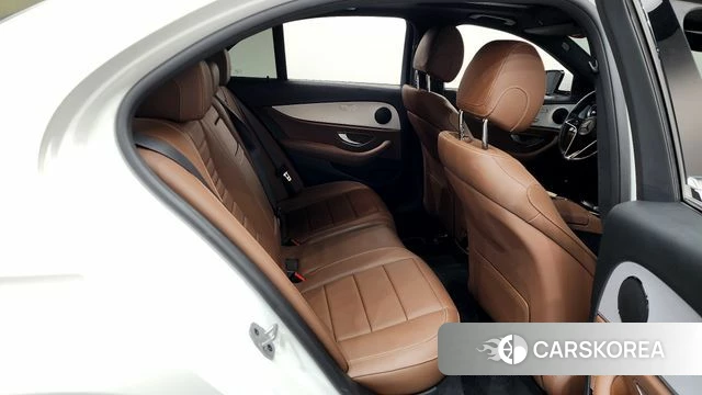 Mercedes-Benz E-Class W213 2021 Белый из Кореи, фото 3