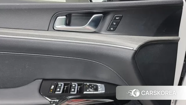 Kia The New K5 3rd generation 2025 Белый из Кореи, фото 3