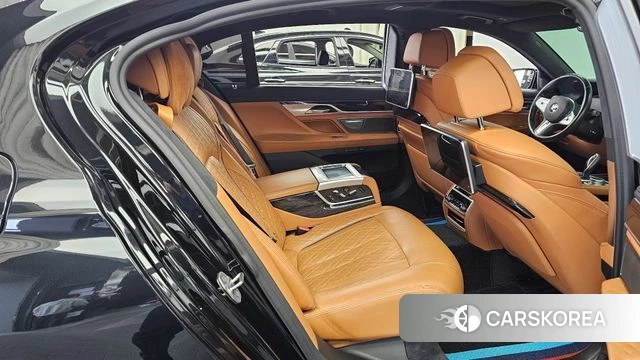 BMW 7 Series (G11) 2020 Черный из Кореи, фото 3