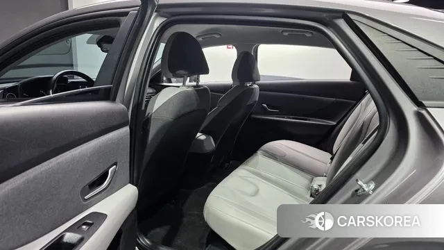 Hyundai Avante Hybrid (CN7) 2022 Серый из Кореи, фото 3