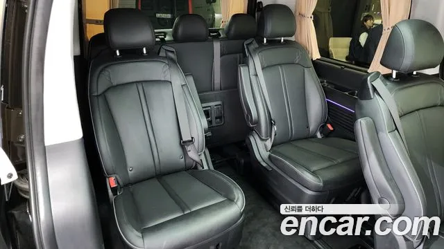 Hyundai Staria 2023 Черный из Кореи, фото 3